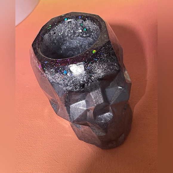 Resin Skull Makeup Holder **Multiple available** Handcrafted - Picture 11 of 15